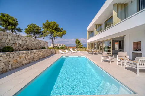 Brač, Sutivan - Predivna vila u blizini mora 274m2