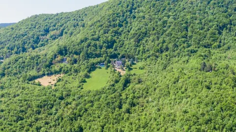 Jastrebarsko, Plešivica - Jedinstvena kuća u Parku prirode Žumberak