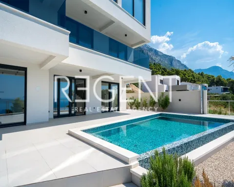 Makarska, Brela - Luksuzna vila s panoramskim pogledom na more 317 m2