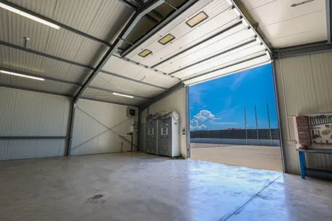 Trogir, Plano - poslovni prostor 500 m2
