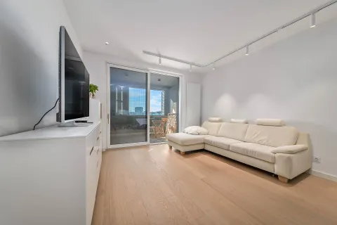 Zagreb, VMD Heinzleova – Četverosoban penthouse 128 m² s loggiom