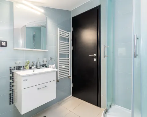 Split, Kaštela - Vila s bazenom i pogledom na more 333 m2