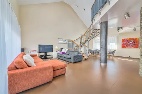 Zagreb, Gornji Bukovac - Prekrasna vila s vrtom, 591 m2