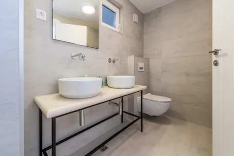 Brač, Milna - Moderna vila prvi red uz more, 264 m2