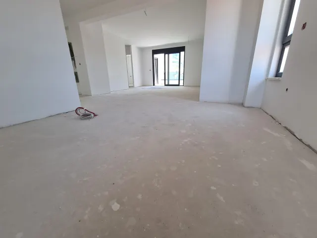 Makarska, Centar - Trosoban penthause s pogledom na more 117 m2