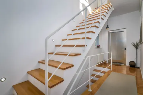 Zagreb, Jarun - Moderna kuća s bazenom uz jezero, 400 m2