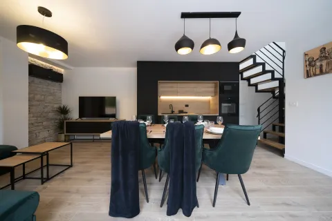 Zadar, Privlaka – Novoizgrađena kameno-moderna vila