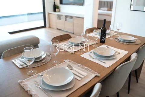 Opatija – Moderan trosoban stan s pogledom na more 128,52 m2