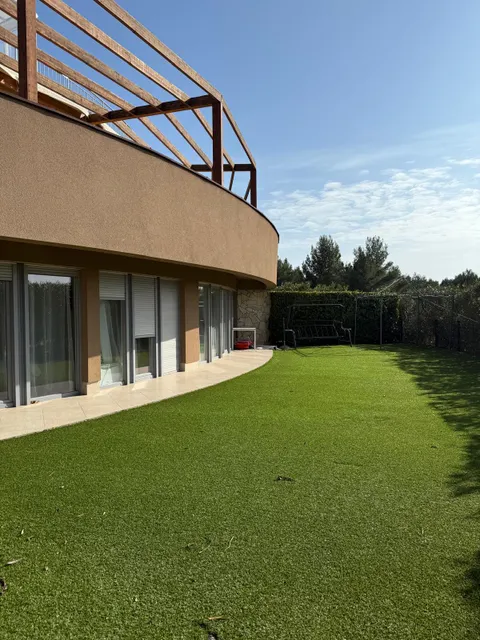 Šibenik, Podsolarsko - Dvosoban stan s vrtom 91 m2