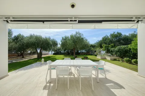 Zadar - Luksuzna vila prvi red uz more 210 m2