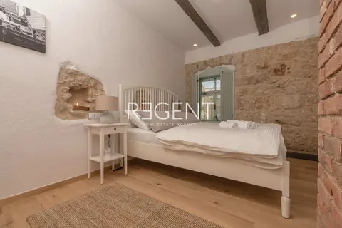 Crikvenica - Bajkovita kamena vila 200 m2
