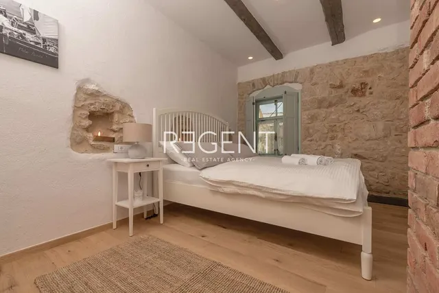 Crikvenica - Bajkovita kamena vila 200 m2