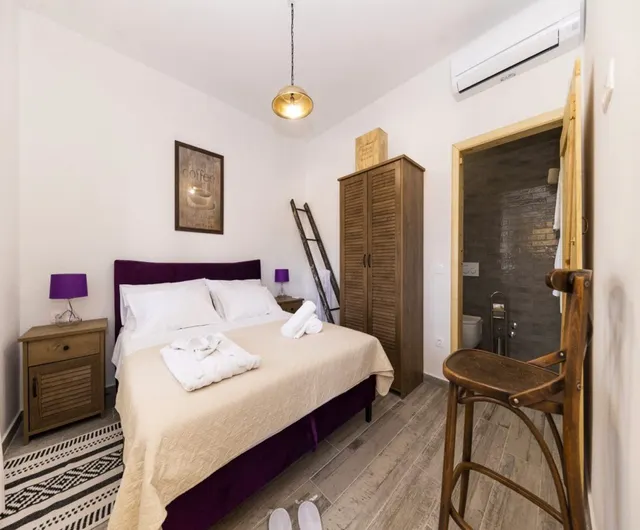Otok Pašman – Kamena kuća uz more