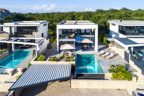 Krk, Linardići - Moderna luksuzna vila s infinity bazenom i pogledom na more 200m2