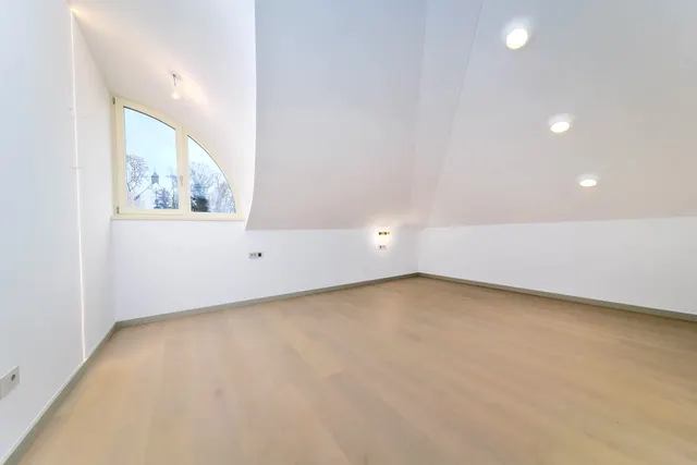 Zagreb, Britanski Trg - Luksuzan četverosoban stan 166 m2
