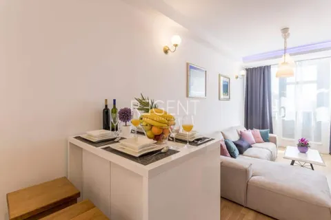 Split, Žnjan - Luksuzan dvosoban penthouse 70 m2 sa terasom