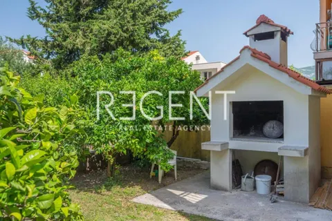 Split, Kaštel Štafilić- Trosoban stan za dugoročan najam