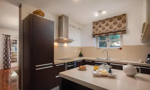 Istra, Poreč – Prostrana i elegantna vila s bazenom 400 m2