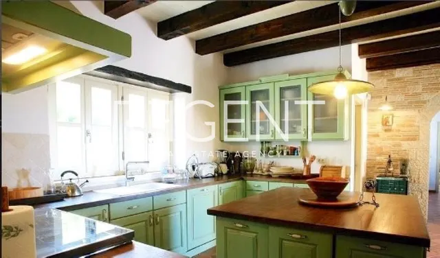 Istra, Rovinj – Rustikalna kamena rezidencija 225 m2