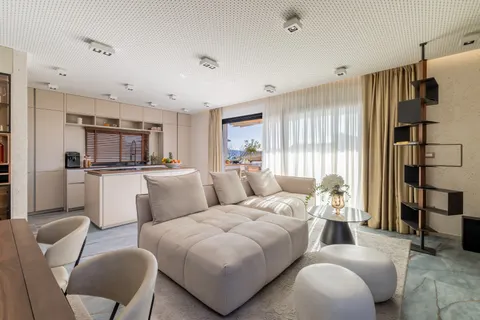 Split, Kaštel Lukšić - Luksuzni Penthouse 110 m2 s terasom