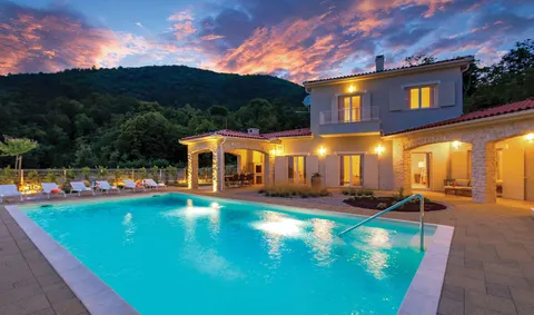 Opatija, Veprinac – Luksuzna vila na parceli od 1175 m2