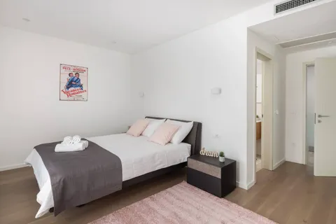 Otok Brač, Milna – Novoizgrađena luksuzna vila od 370m2 s velikim hidromasažnim bazenom