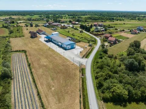 Vrbovec - Zemljište i poslovni prostor
