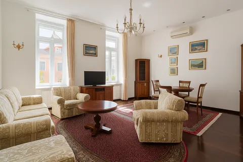Zagreb, Centar – Četverosoban stan od 90 m² s terasom