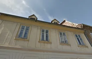Zagreb, Centar - Zgrada za obnovu