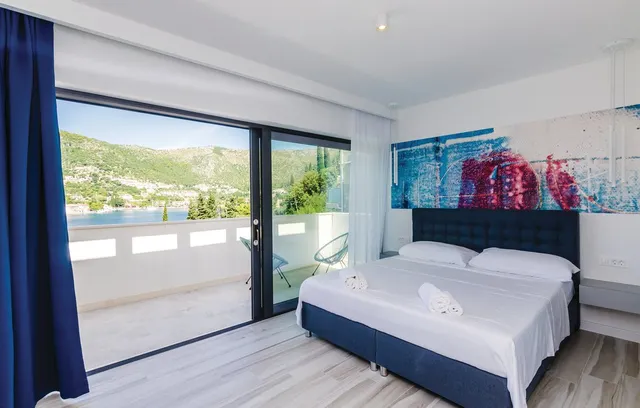 Zaton, Dubrovnik - Moderna vila uz more 210m2