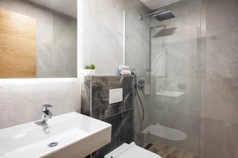 Krk, Linardići - Luksuzna vila s pogledom na more, infinity bazenom i saunom 350m2