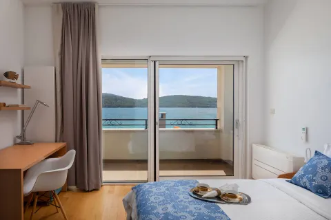 Šibenik - Prekrasna luksuzna vila uz more 1000 m2