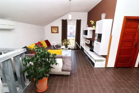 Otok Korčula, Vela Luka – Kamena kuća 252 m2