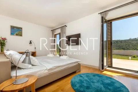 Hvar, Ivan Dolac - imanje u srcu otoka 140 000m2