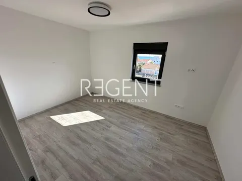 Zadar, Vir - dvosoban stan 50m od mora 121 m2
