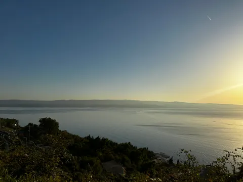 Omiš - Građevinsko zemljište s projektom luksuzne vile s bazenom 664 m2