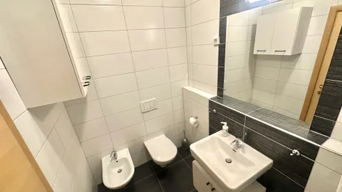 Zagreb, Veliko Polje - Trosobni stan za dugoročni najam 80 m2