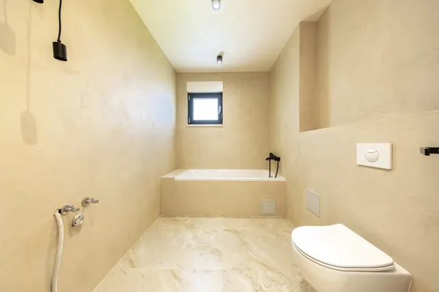 Trogir - Nova moderna vila od 300m2 s bazenom i jacuzzijem