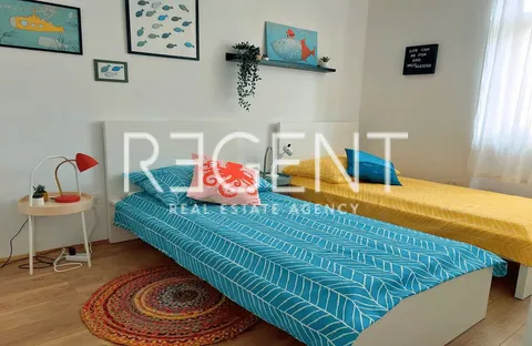 Split, Spinut - dvosoban apartman na frekventnoj lokaciji, 58 m2