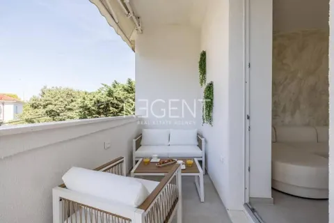Split, Bačvice – luksuzni dvosobni stan 64m2 najam