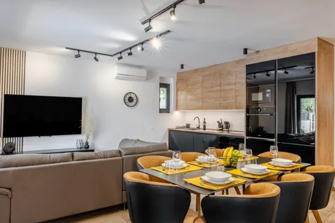 Zadar, Vrsi - Luksuzna vila s bazenom, novogradnja