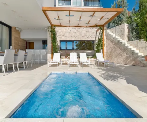 Hvar – Moderna vila s pogledom na more 195 m2