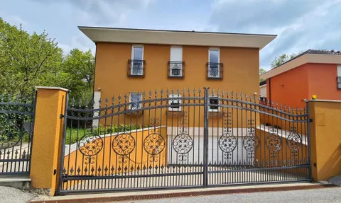 Zagreb, Remete - Vila s bazenom i dvorištem