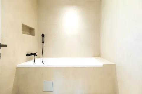 Trogir - Nova moderna vila od 300m2 s bazenom i jacuzzijem