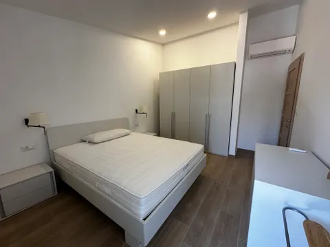 Split, Podstrana - Kuća sa tri stambene jedinice i pogledom na more 340m2