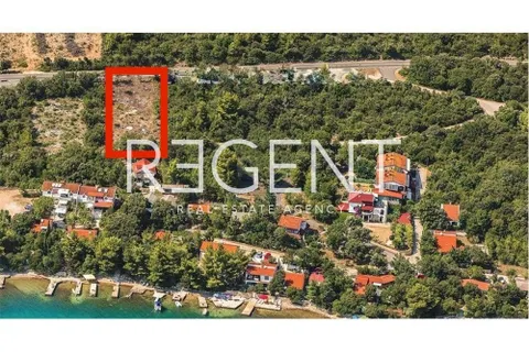 Posedarje - Građevinsko zemljište 80m od mora sa gotovim projektom i građevinskom dozvolom