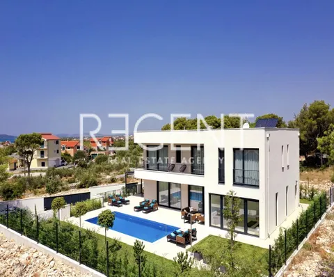 Šibenik, Brodarica – Nova prekrasna vila