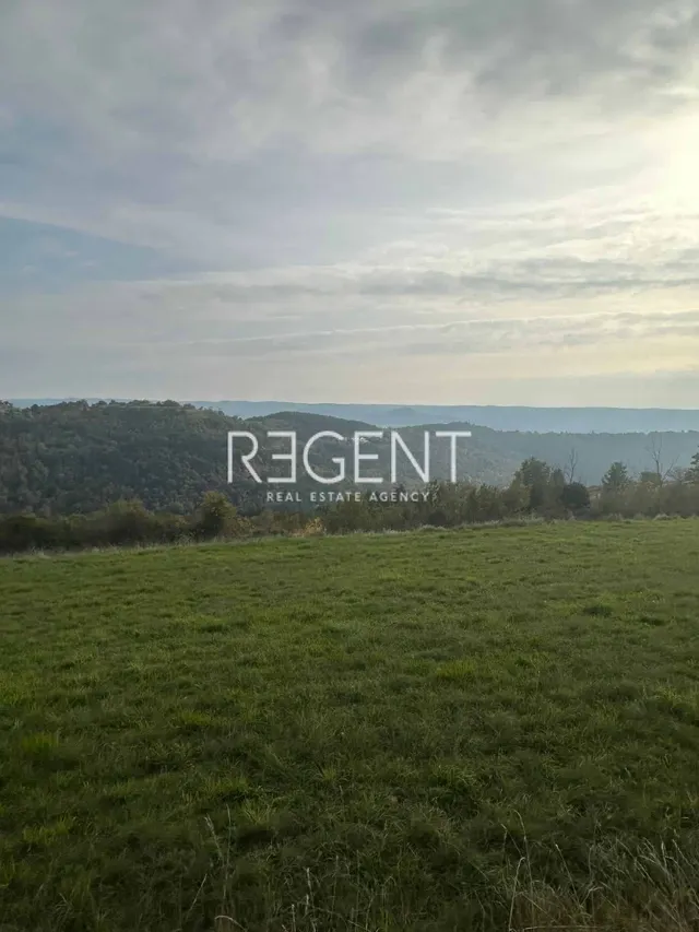 Istra, Oprtalj – Građevinsko zemljišto s projektom, NOVA CIJENA!