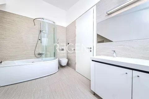 Zagreb, Centar - Luksuzan četverosoban penthouse s velikom terasom 225 m2