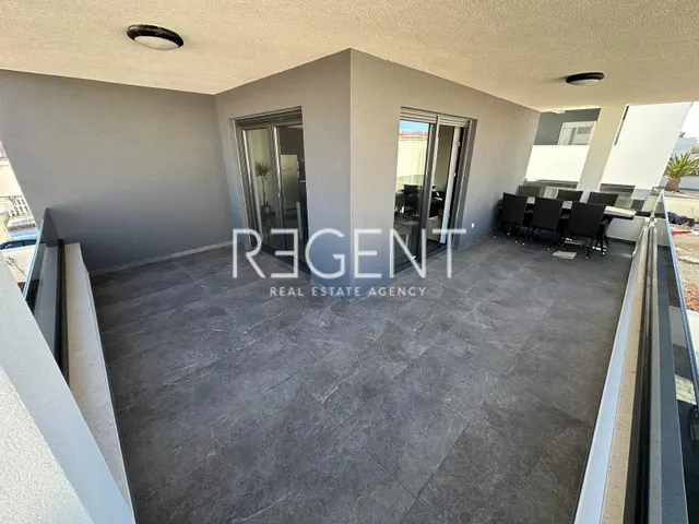 Zadar, Vir - Luksuzni penthouse 50m od mora 136 m2